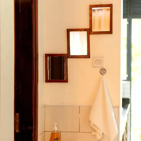 Shirleyz Cozy Haven - A Delightful Apt In Jinja City Exterior photo