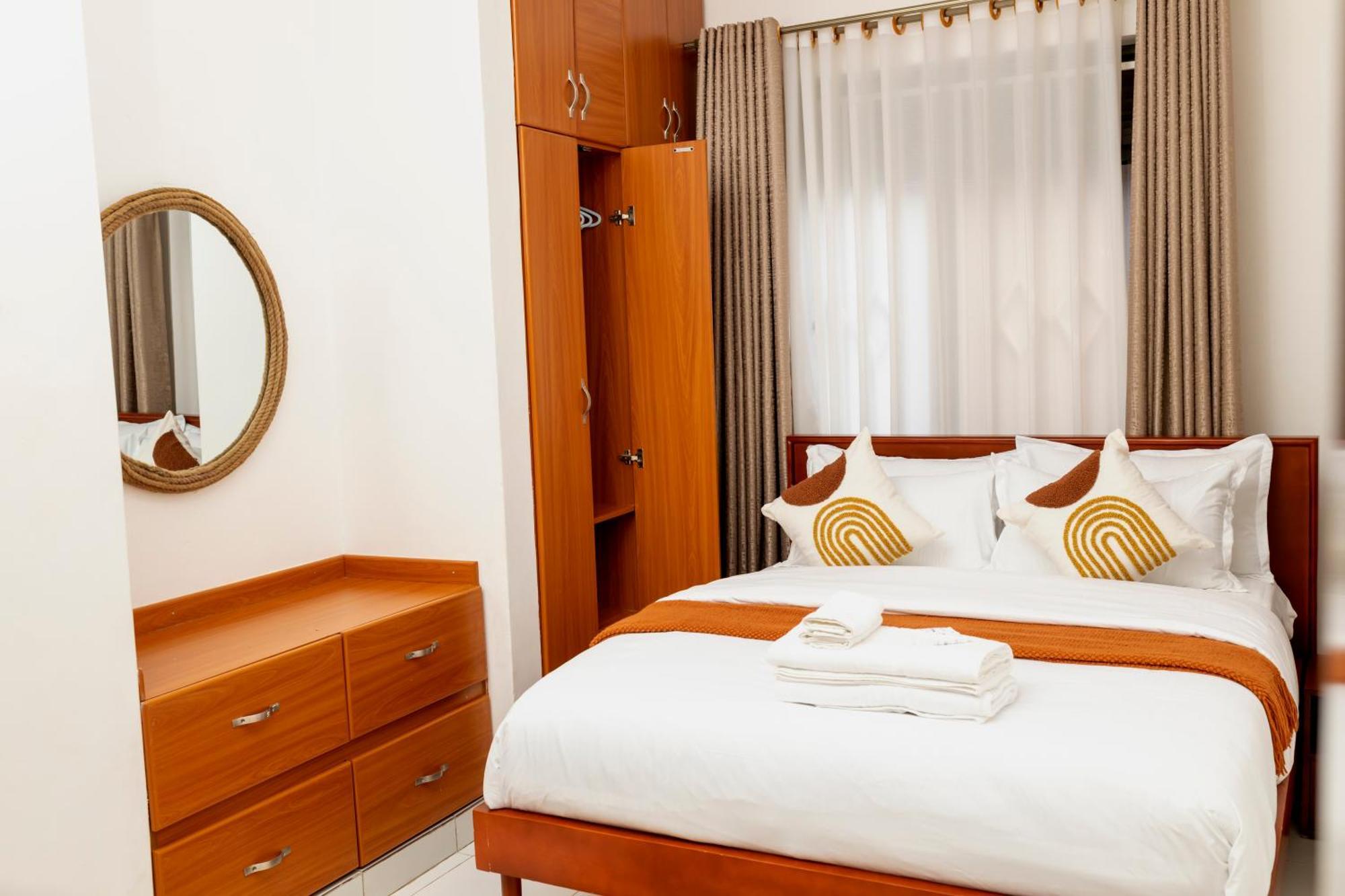 Shirleyz Cozy Haven - A Delightful In * Jinja